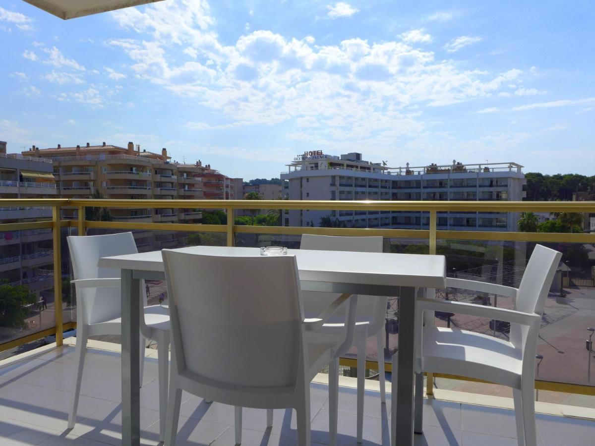 Rentalmar Navarra Family Suites 살루 객실 사진